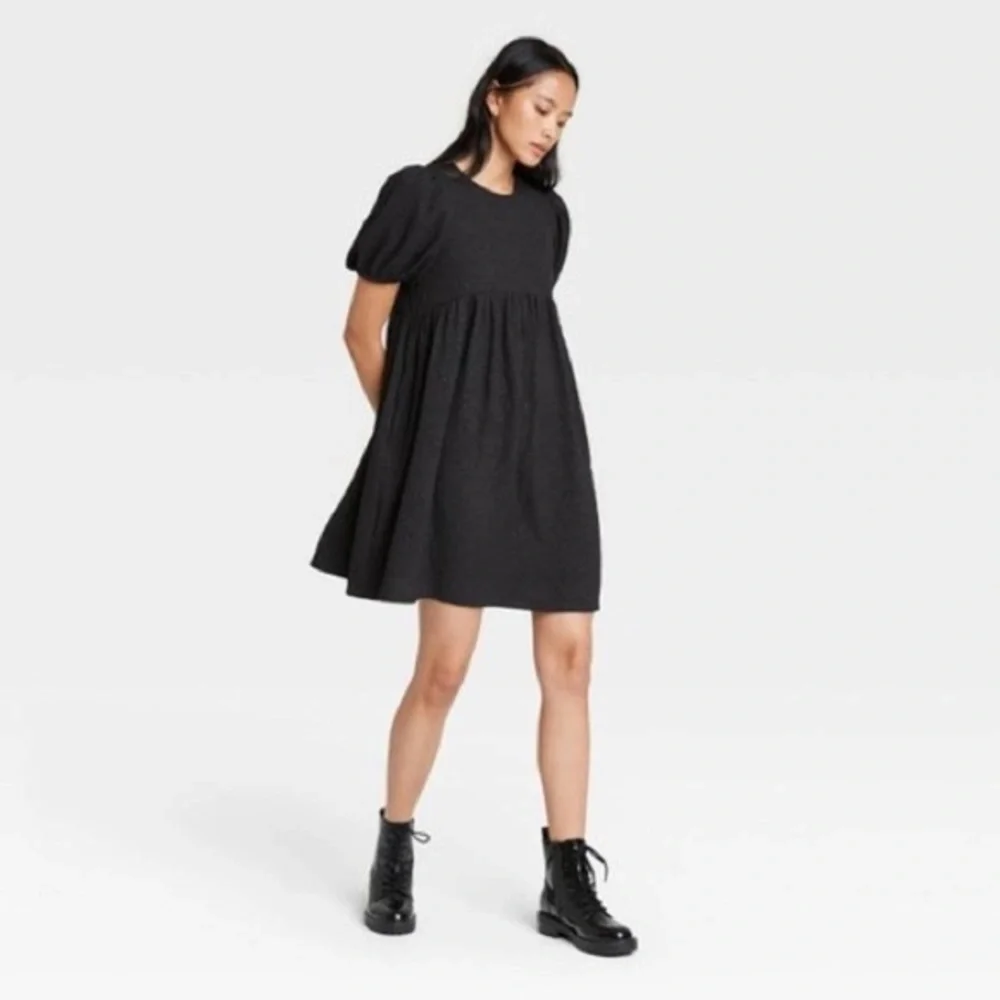 NWT Who What Wear Puff Sleeve Babydoll Dress in Black Jacquard - Picture 2 of 16